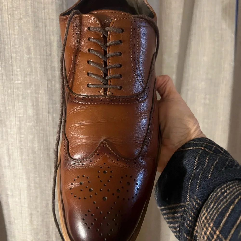 Stacy Adam's men's shoes wore a couple times 
Leather - Picture 2 of 6